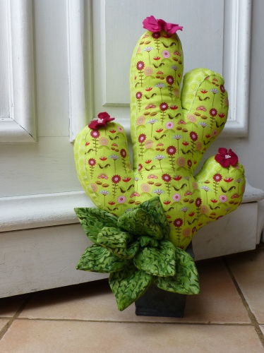 cactus en tissu, bloque porte cactus, tuto cactus en tissu, diy cactus sew